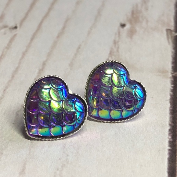 Purple Mermaid Scale Silver Heart Stud Earrings! - Picture 6 of 14